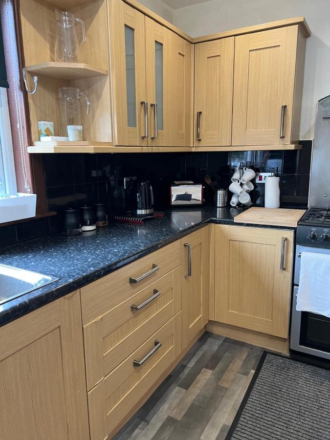 4 Bed Bungalow Near Airport 爱丁堡 外观 照片