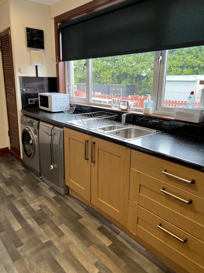 4 Bed Bungalow Near Airport 爱丁堡 外观 照片