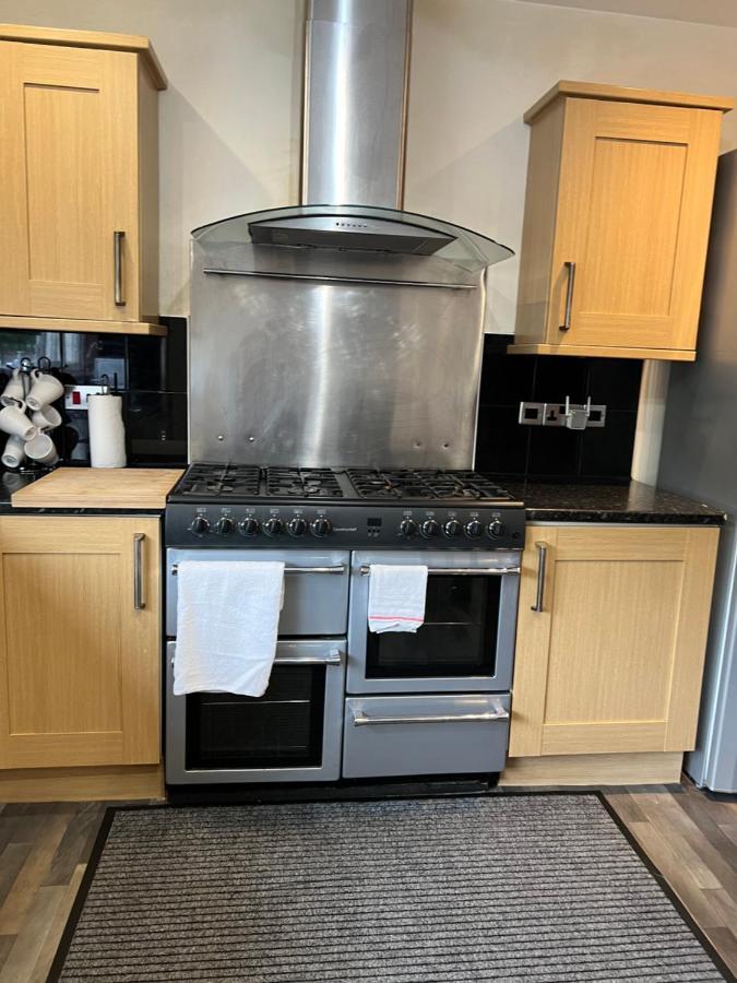 4 Bed Bungalow Near Airport 爱丁堡 外观 照片