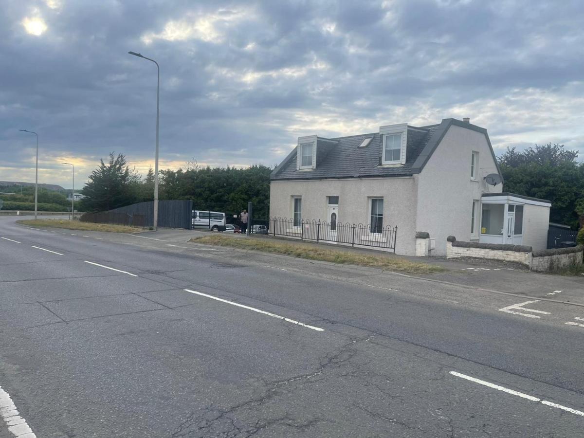 4 Bed Bungalow Near Airport 爱丁堡 外观 照片