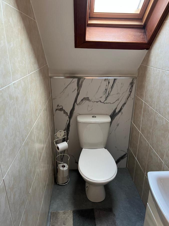 4 Bed Bungalow Near Airport 爱丁堡 外观 照片
