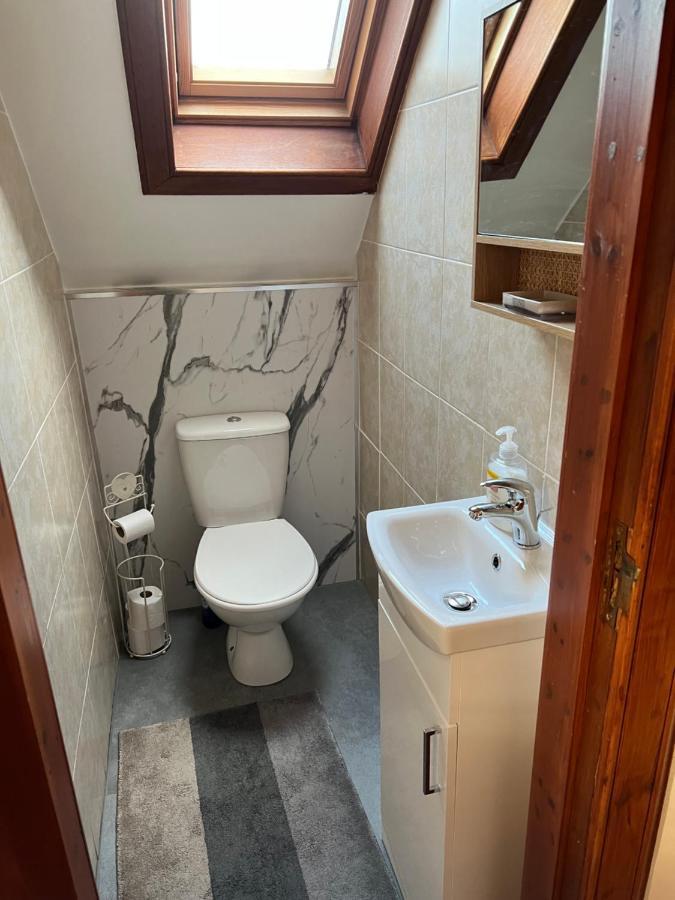 4 Bed Bungalow Near Airport 爱丁堡 外观 照片