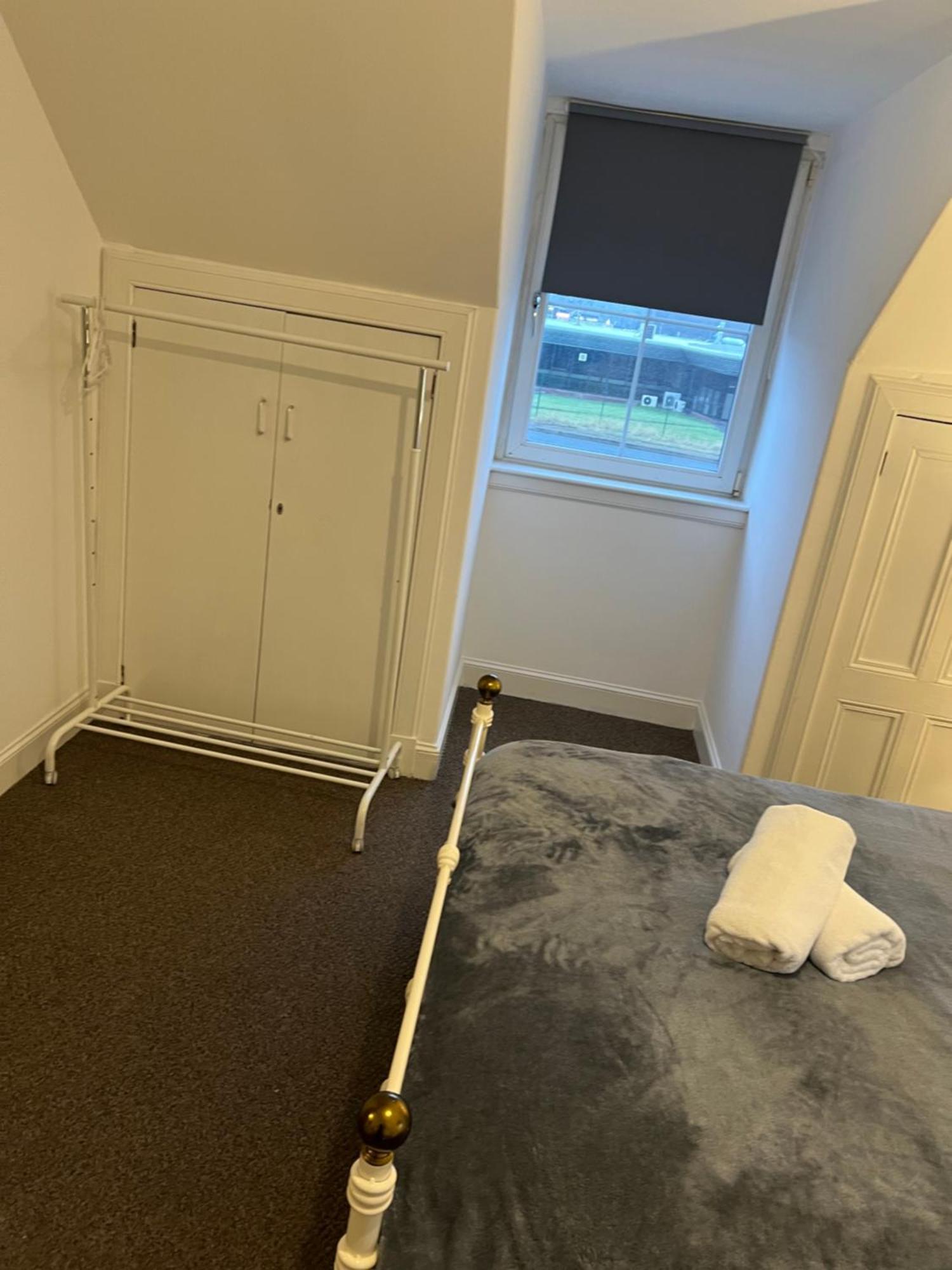 4 Bed Bungalow Near Airport 爱丁堡 外观 照片