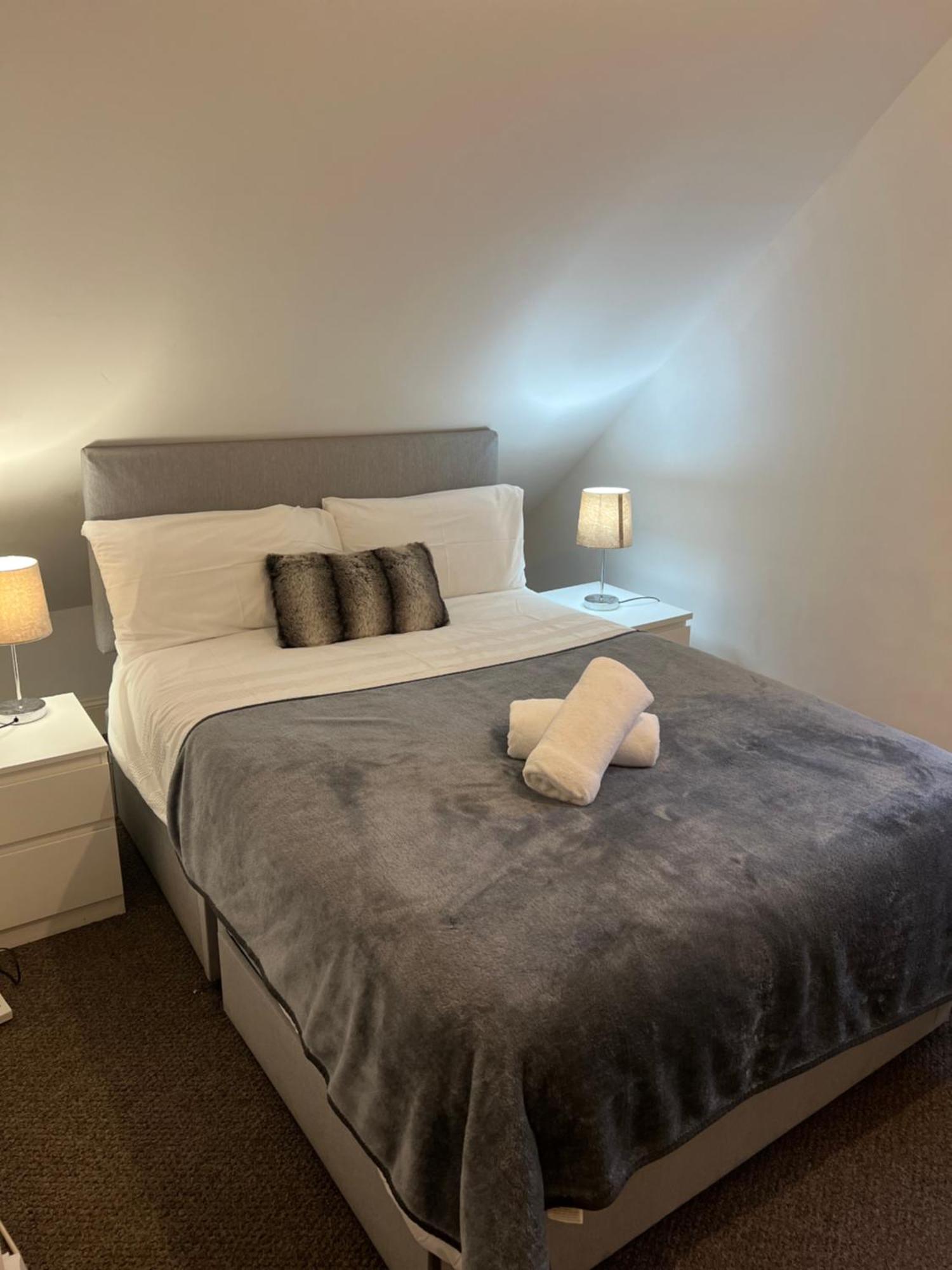 4 Bed Bungalow Near Airport 爱丁堡 外观 照片